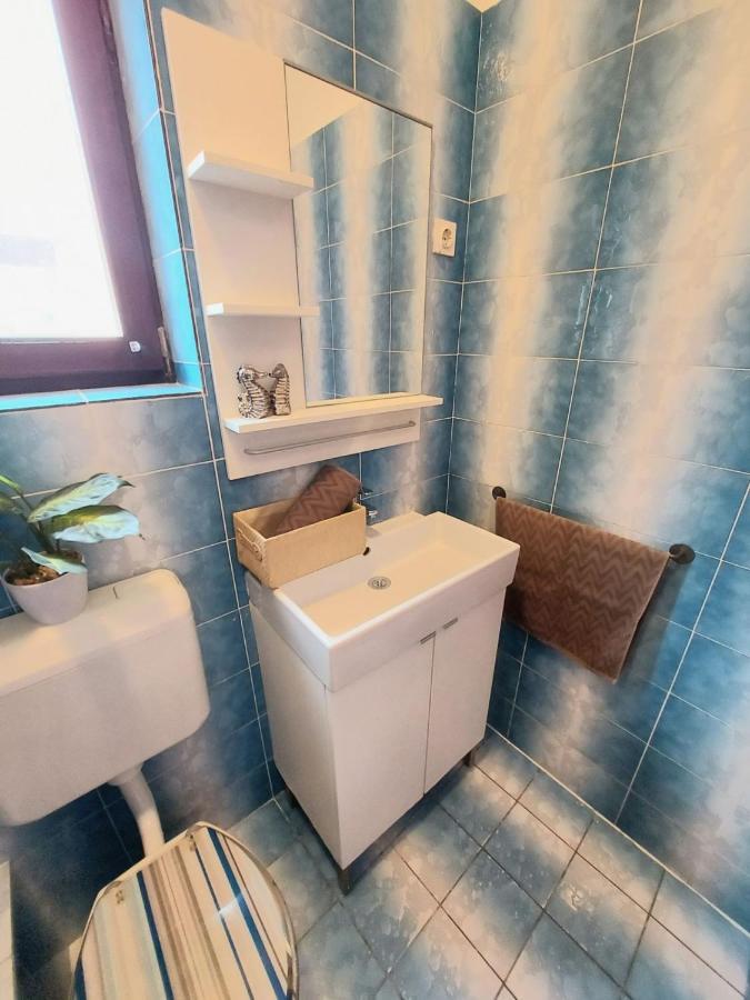 Apartmani Seaview Любач Экстерьер фото