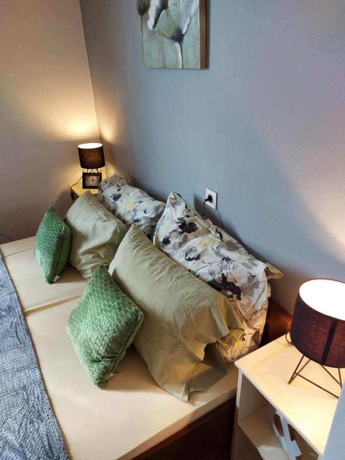 Apartmani Seaview Любач Экстерьер фото