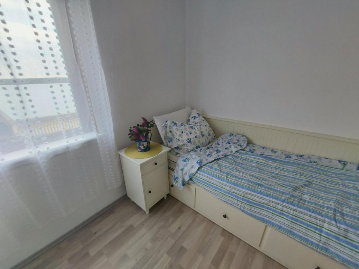 Apartmani Seaview Любач Экстерьер фото