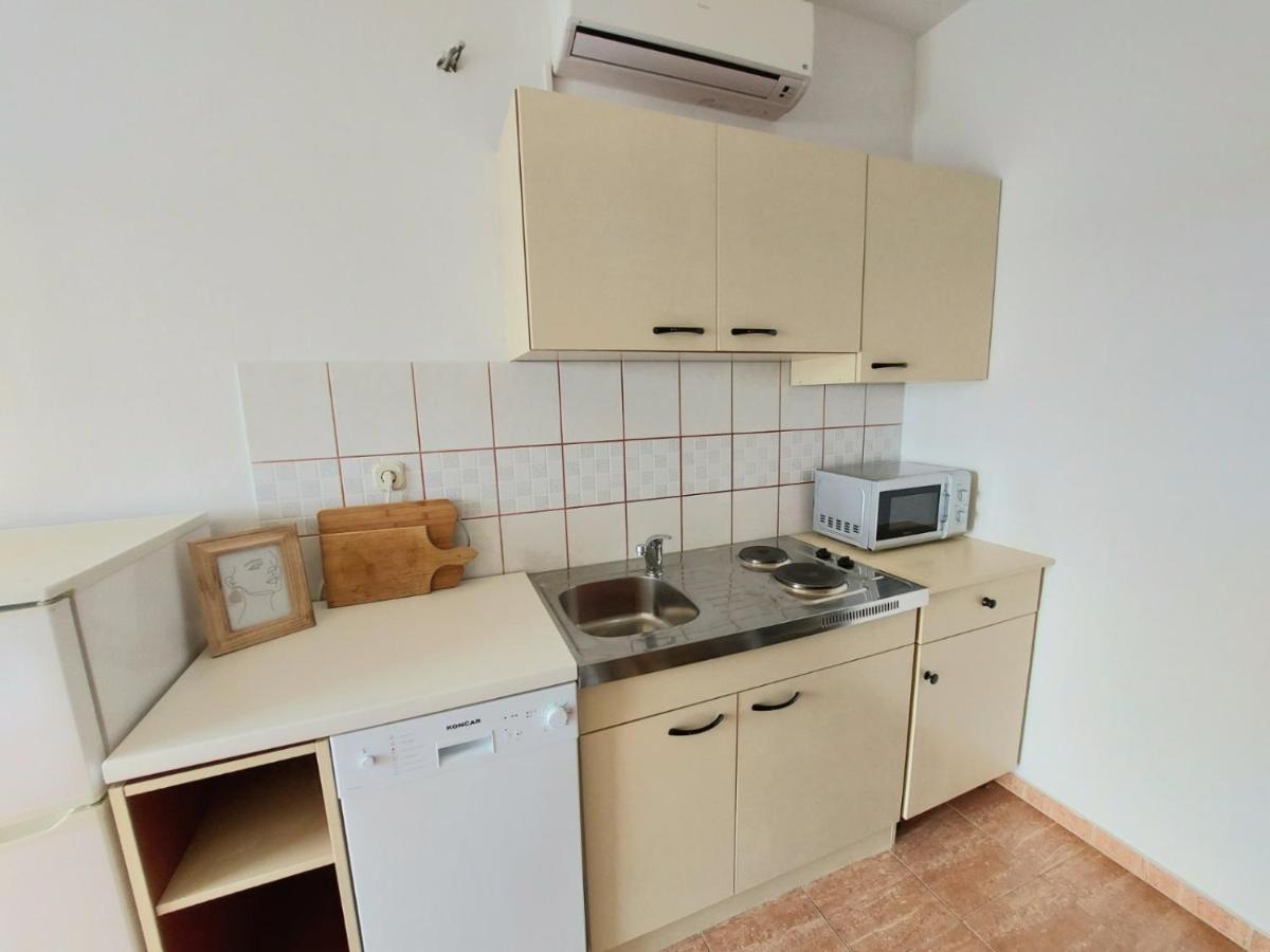 Apartmani Seaview Любач Экстерьер фото